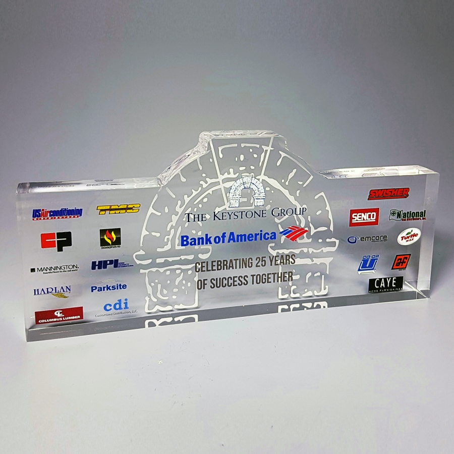 Well balanced and popular award design made of Lucite award or trophy